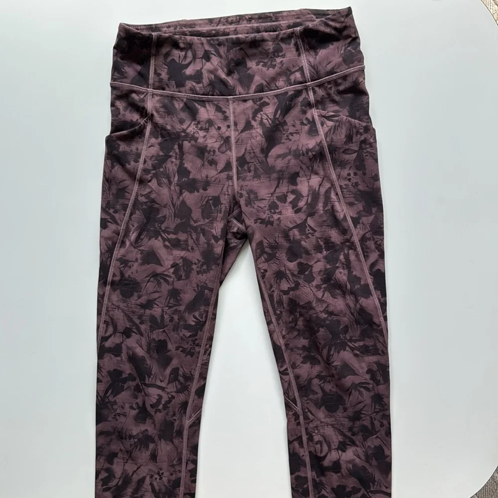 Lululemon Time To Sweat Crop 23